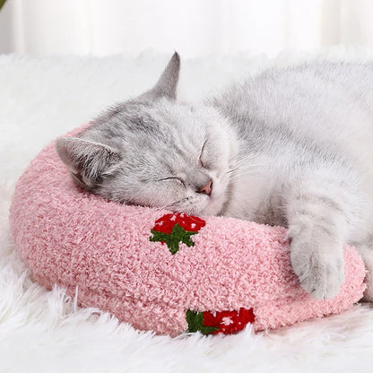 Ultra Soft Fluffy Pillow for Cats – Calming Pet Toy & Sleeping Aid